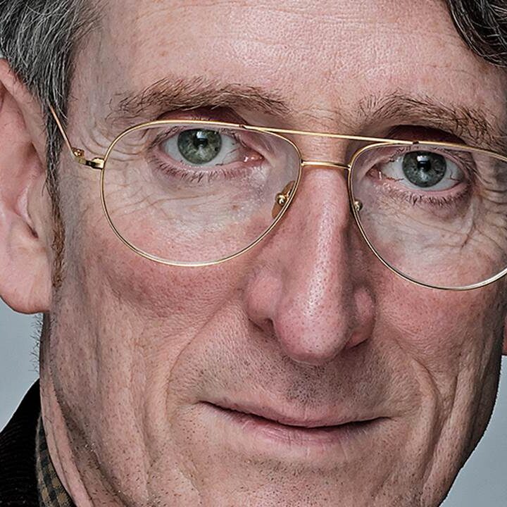 Charles Vallance headshot